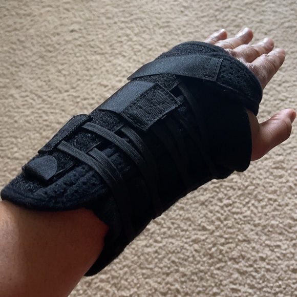 BREGG LeFt WRIST COLLAR - Picture 3 of 3